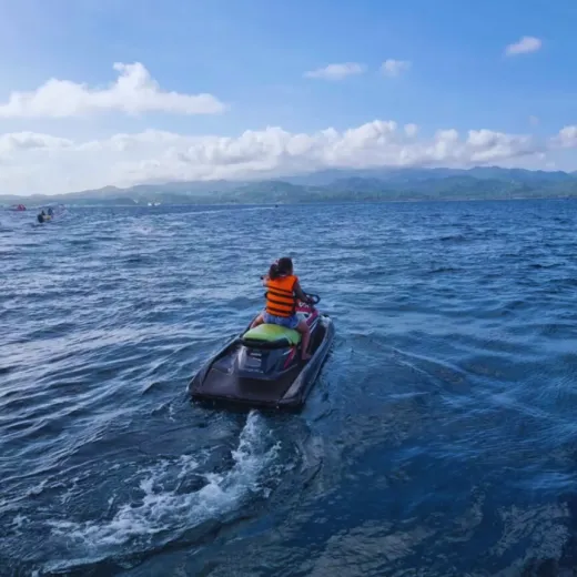 TravelToPH - Экскурсии / Туры - Катание на водном мотоцикле на Боракай | VB-JSRIB-D1