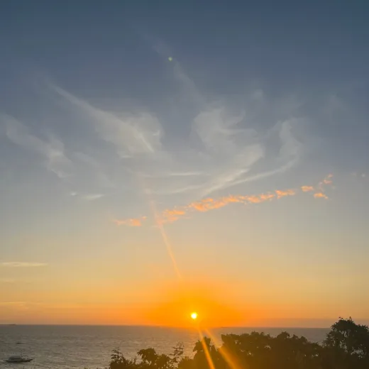 TravelToPH - Экскурсии / Туры - Круиз на закате: прогулка на лодке вдоль побережья Малапаскуа | VM-SCBTACOM-D1