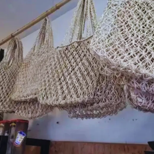 TravelToPH - Экскурсии / Туры - Обзорная экскурсия по городу Корон - Сувенирный Магазин - Парк Луалати - Гора Тапиас - Фабрика кешью - Горячий источник Макинид | LC-CCSCLPMTCCHMHS-D1