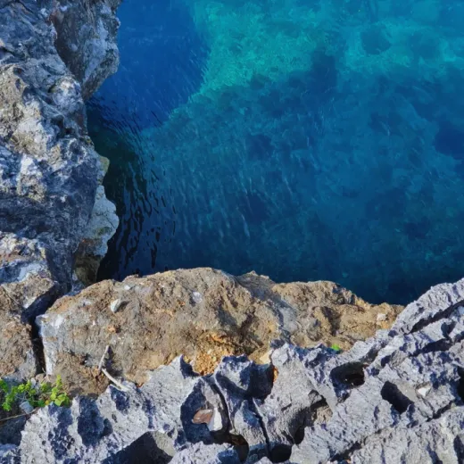 TravelToPH - Экскурсии / Туры - Однодневный тур на остров Таблас из Боркая: курорт Вилла М – рыболовный заповедник Лоок – Голубая дыра | VB-ODTTIFBVMRLFSBH-D1