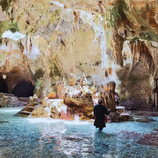 TravelToPH - Экскурсии / Туры - Природный и приключенческий тур по острову: парк озера Данао - пещера Букилат - пещера Тимубо - пляж Сантьяго Бэй - курорт Мангодлонг Рок | VC-INATLDPBCTCSBBMRR-D1