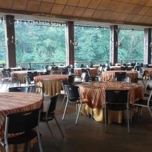 TravelToPH - Экскурсии / Туры - Вилла Эскудеро и ресторан в водопаде. Экскурсия из Манилы. | LM-VEWRTFM-D1