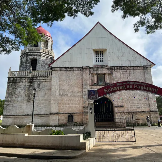 TravelToPH - Экскурсии / Туры - Церковь Лази - подземная река Самбулаван - старое зачарованное дерево Балете - курорт с видом на закат FIG | VS-LCSUROEBTFSVR-D1