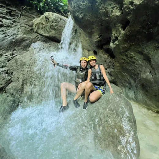 TravelToPH - Экскурсии / Туры - Снорклинг с Сардинами в Моалбоал - Каньонинг на Водопадах Кавасан | VC-SSMKFC-D1