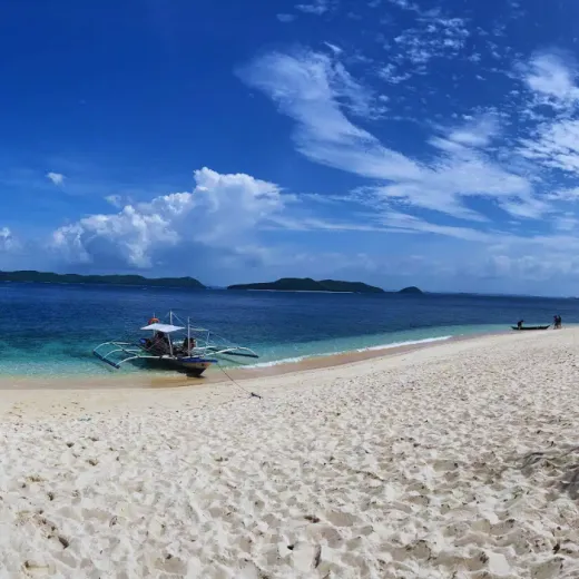 TravelToPH - Экскурсии / Туры - Сафари Калауит - Черный остров - пляж Окам Окам | LC-CSBIPBOB-D1