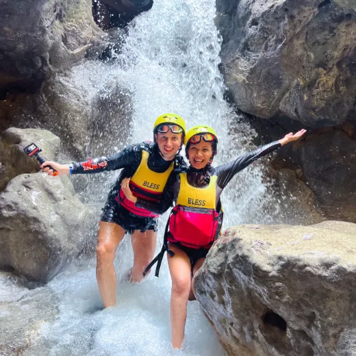 TravelToPH - Экскурсии / Туры - Каньонинг на водопадах Кавасан | VC-KFC-D1