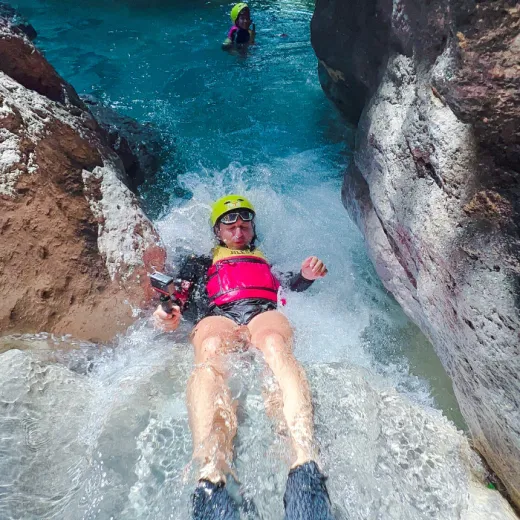 TravelToPH - Экскурсии / Туры - Эли Рок - Плавание с Китовыми Акулами - Водопады Тумалог - Каньонинг на водопадах Кавасан | VC-ERWSWTWKFC-D1