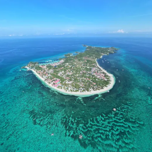 TravelToPH - Экскурсии / Туры - Экскурсия по острову Малапаскуа (пешая прогулка или на мотоцикле): маяк - пляж Баунти - местные деревни - места для прыжков с утёсов | VM-MLTLBBLVCJS-D1