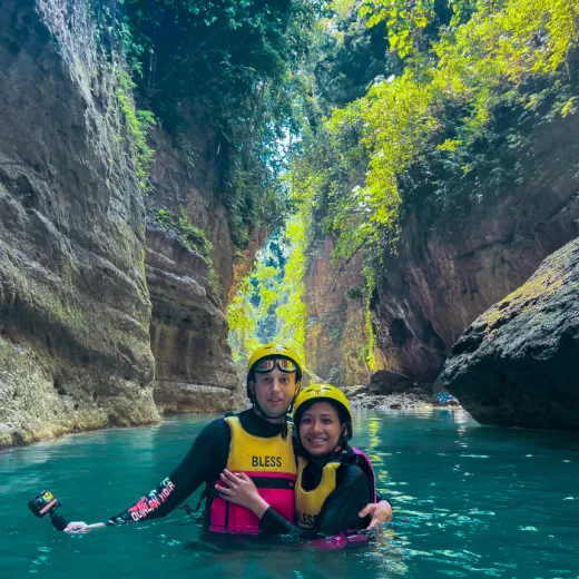 TravelToPH - Экскурсии / Туры - Плавание с Китовыми Акулами в Ослобе - Руины Куартел - Каньонинг в Алегрии, Канлаоб | VC-WSWOCRAKC-D1