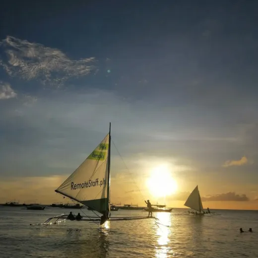 TravelToPH - Экскурсии / Туры - Катание на парусной лодке (Paraw) на Боракай | VB-PSB-D1