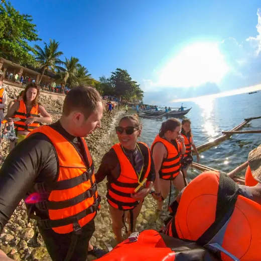 TravelToPH - Экскурсии / Туры - Плавание с Китовыми Акулами в Ослоб | VC-WSW-D1