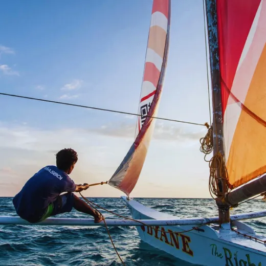 TravelToPH - Экскурсии / Туры - Тур на парусной лодке Paraw вокруг Панглао | VB-PSTAP-D1