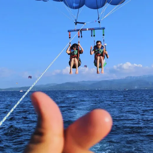 TravelToPH - Экскурсии / Туры - Парасейлинг - Полет на парашюте за катером | VB-PIB-D1