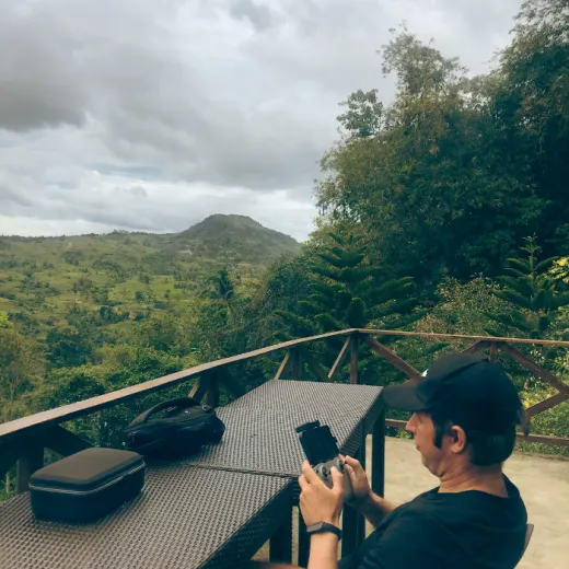 TravelToPH - Экскурсии / Туры - Храм Леи - Кафе Матана - Ботанический сад Террасас де Флорес - Жизнь в Небесах | VC-TLMCTFBGLVS-D1