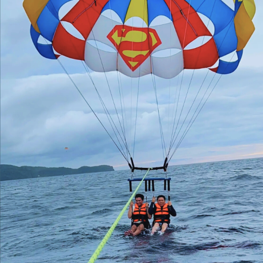 TravelToPH - Экскурсии / Туры - Парасейлинг - Полет на парашюте за катером | VB-PIB-D1